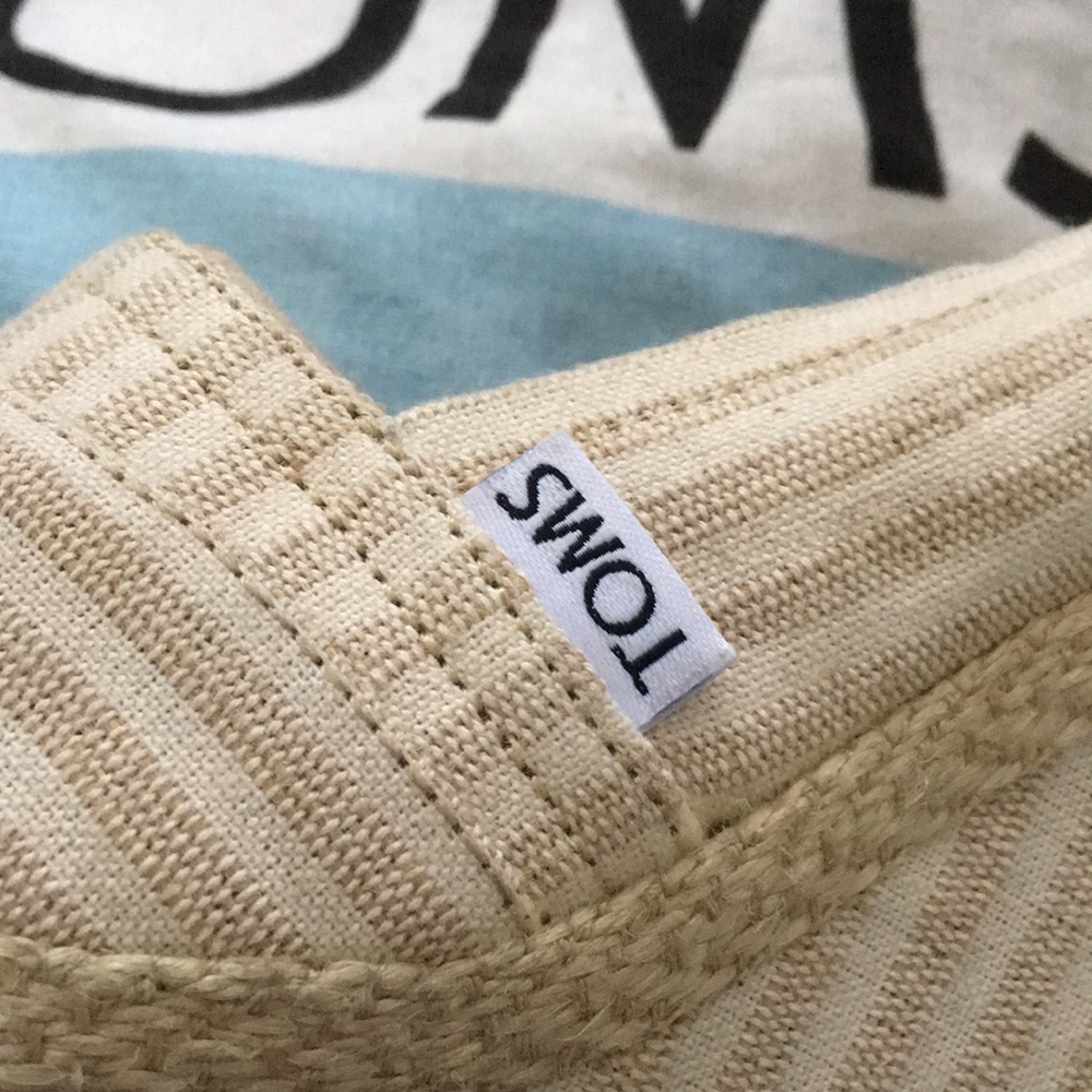 Toms